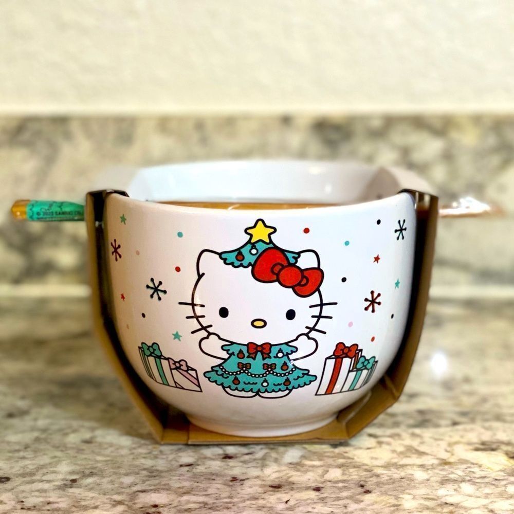 Hello Kitty Christmas bowl with chopsticks 2023